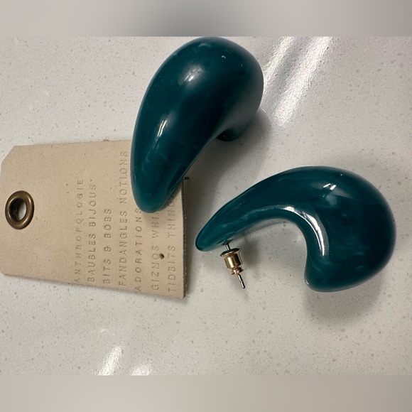 Anthropologie blue marble earrings-so unique and chic not so heavy, for all ages - Picture 3 of 6